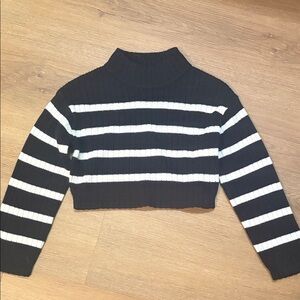 H&M Black and White Striped Cropped Sweater